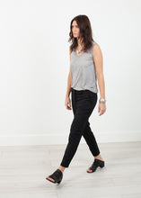 Stretch Fitted Pant in Black - gstuffpro.com