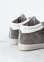 High Top Sneaker - gstuffpro.com