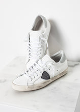 Low Top Sneaker - gstuffpro.com