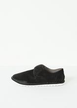 Canvas Sneaker - gstuffpro.com