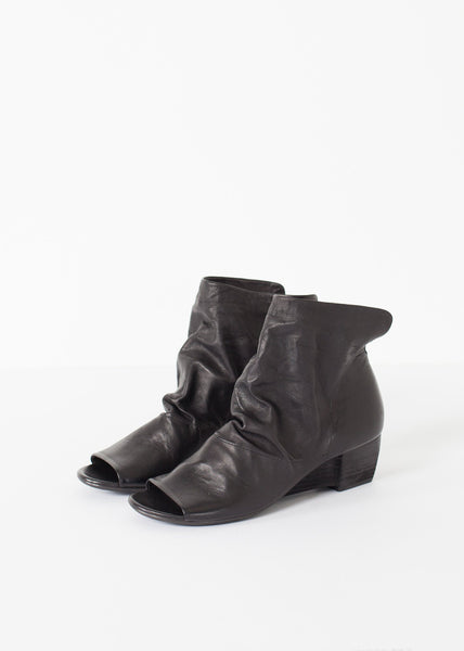 Block Wedge in Black - gstuffpro.com
