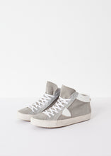 High Top Sneaker - gstuffpro.com
