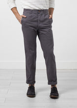 Sergio Pant - gstuffpro.com