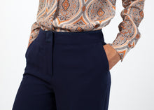 Giulias Pant - gstuffpro.com