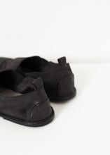 Low Chelsea Boot in Black - gstuffpro.com