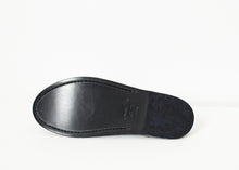 Low Chelsea Boot in Black - gstuffpro.com