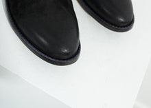 Sassolo Oxford in Black - gstuffpro.com