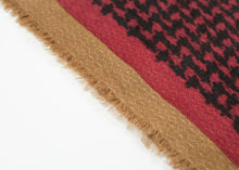 Houndstooth Square in Rouge - gstuffpro.com
